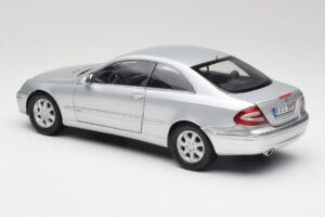 Mercedes CLK 500 C209 Silver Kyosho 1:18 B66962144 Diecast — photo 7 of 8