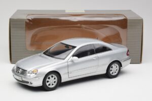 Mercedes CLK 500 C209 Silver Kyosho 1:18 B66962144 Diecast — photo 8 of 8