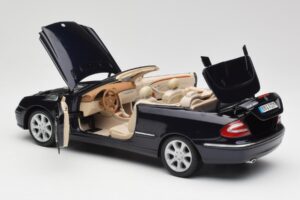 Mercedes CLK 500 W209 Cabriolet Dark Blue Metallic Kyosho 1:18 B66962174 Diecast — photo 6 of 9