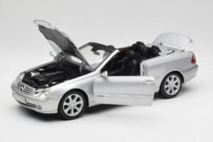 Mercedes CLK 500 Cabriolet Elegance A209 Silver Kyosho 1:18 B66962172 Diecast — photo 2 of 8