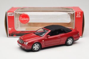 Mercedes CLK A208 Cabriolet Red Anson 1:18 30338 Diecast — photo 8 of 8
