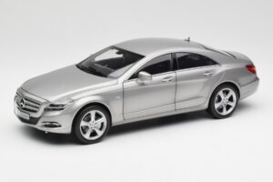 Mercedes CLS C218 Designo Alubeam Titanium Norev 1:18 B66961298 Diecast
