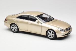 Mercedes CLS C219 Light Beige Gold Kyosho 1:18 08401LBE Diecast — photo 6 of 8
