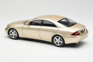 Mercedes CLS C219 Light Beige Gold Kyosho 1:18 08401LBE Diecast — photo 7 of 8