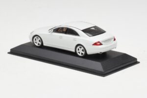 Mercedes CLS-Class C219 Linea White Minichamps 1:43 436034300 Diecast — photo 3 of 4