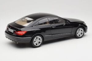 Mercedes E-Class Coupe C207 Obsidian Black Metallic Norev 1:18 B66962418 Diecast — photo 3 of 8