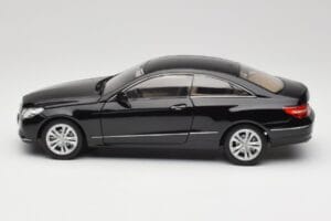 Mercedes E-Class Coupe C207 Obsidian Black Metallic Norev 1:18 B66962418 Diecast — photo 4 of 8