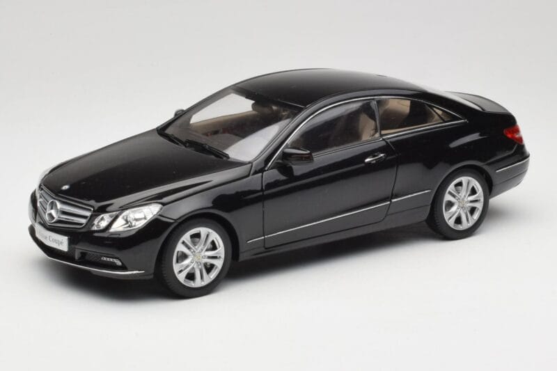 Mercedes E-Class Coupe C207 Obsidian Black Metallic Norev 1:18 B66962418 Diecast