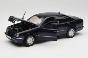 Mercedes E-Class W210 E320 Black Sun Star 1:18 1151 Diecast — photo 2 of 8