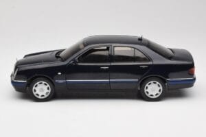 Mercedes E-Class W210 E320 Black Sun Star 1:18 1151 Diecast — photo 4 of 8