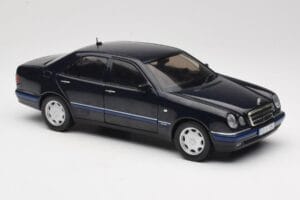 Mercedes E-Class W210 E320 Black Sun Star 1:18 1151 Diecast — photo 6 of 8