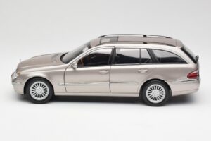 Mercedes E320 CDI W210 Estate Cubanite Silver Kyosho 1:18 B66962188 Diecast — photo 4 of 8