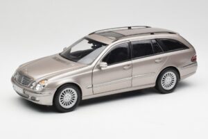 Mercedes E320 CDI W210 Estate Cubanite Silver Kyosho 1:18 B66962188 Diecast