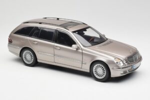 Mercedes E320 CDI W210 Estate Cubanite Silver Kyosho 1:18 B66962188 Diecast — photo 6 of 8