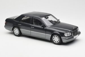 Mercedes E320 W124 Nautik Blue Metallic Dealer Edition AUTOart 1:18 B66040508 Diecast — photo 6 of 8