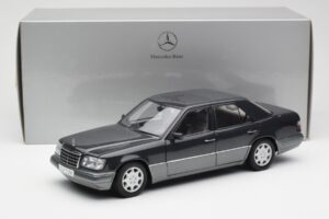 Mercedes E320 W124 Nautik Blue Metallic Dealer Edition AUTOart 1:18 B66040508 Diecast — photo 8 of 8