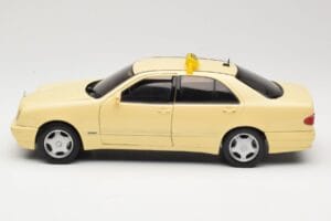 Mercedes E320 W210 Taxi Sun Star 1:18 1160 Diecast — photo 4 of 8