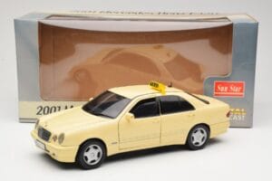 Mercedes E320 W210 Taxi Sun Star 1:18 1160 Diecast — photo 8 of 8