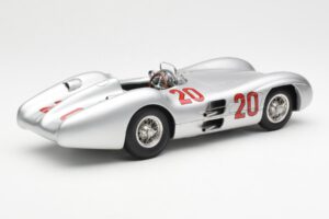 Mercedes W196 Streamliner #20 K. Kling French GP 1954 CMC 1:18 M-128B Diecast — photo 2 of 6