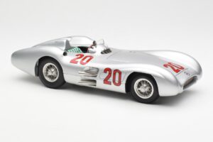 Mercedes W196 Streamliner #20 K. Kling French GP 1954 CMC 1:18 M-128B Diecast — photo 4 of 6