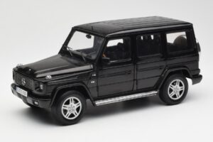 Mercedes G 500 W463 Black Dealer Edition AUTOart 1:18 B66962143 Diecast