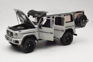 Mercedes G 63 AMG 4x4 Squared Arabian Grey Almost Real 1:18 820829 Diecast — photo 2 of 8