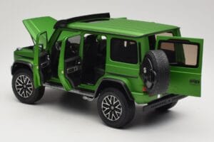 Mercedes G 63 AMG 4x4 Squared Green Hell Magno Almost Real 1:18 820821 Diecast — photo 5 of 8