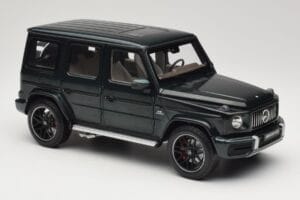 Mercedes G 63 AMG W463 Green Metallic Minichamps 1:18 110037066 Diecast — photo 6 of 8