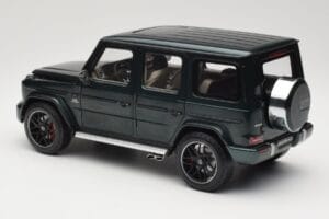 Mercedes G 63 AMG W463 Green Metallic Minichamps 1:18 110037066 Diecast — photo 7 of 8