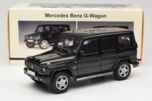 Mercedes G-Class G 500 W463 Smaragd Black Metallic AUTOart 1:18 76101 Diecast — photo 8 of 8