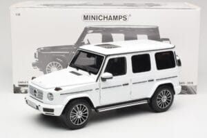 Mercedes G-Class G 500 W463A Diamond White Metallic Minichamps 1:18 113037111 Diecast — photo 8 of 8