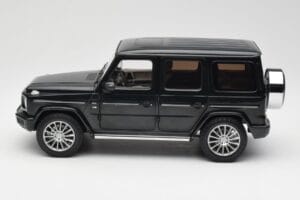 Mercedes G-Class G500 W463A Emerald Green Minichamps 1:18 B66960810 Diecast — photo 4 of 8
