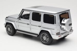 Mercedes G-Class G 500 W463A Iridium Silver Metallic Minichamps 1:18 113037112 Diecast — photo 7 of 8