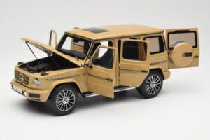 Mercedes G-Class G 500 W463A Solarbeam Yellow Metallic Minichamps 1:18 113037108 Diecast — photo 2 of 8