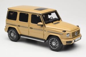 Mercedes G-Class G 500 W463A Solarbeam Yellow Metallic Minichamps 1:18 113037108 Diecast — photo 6 of 8