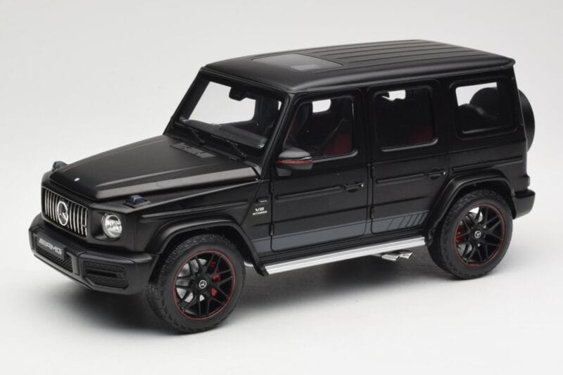 Mercedes G-Class G63 AMG W463A Matt Black Minichamps 1:18 110037064 Diecast