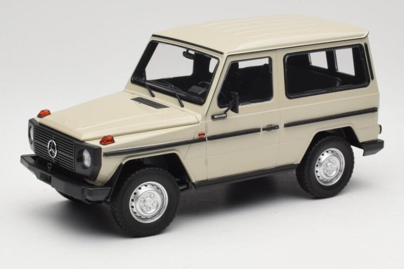 Mercedes G-Class W460 SWB Grey Metallic Minichamps 1:18 155038004 Diecast