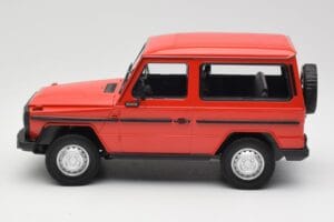 Mercedes G-Class W460 SWB Red Minichamps 1:18 155038002 Diecast — photo 3 of 6