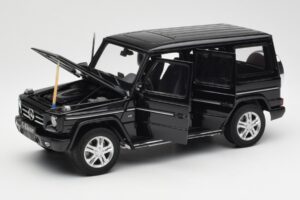 Mercedes G500 W463 Black AUTOart 1:18 76216 Diecast — photo 2 of 8