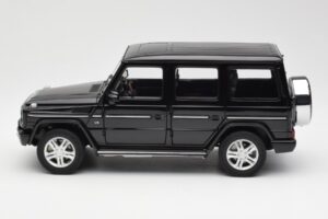 Mercedes G500 W463 Black AUTOart 1:18 76216 Diecast — photo 4 of 8