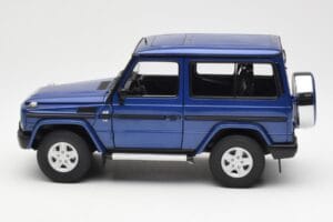 Mercedes G500 W463 SWB Blue AUTOart 1:18 76114 Diecast — photo 4 of 8