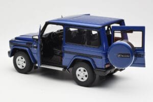 Mercedes G500 W463 SWB Blue AUTOart 1:18 76114 Diecast — photo 5 of 8