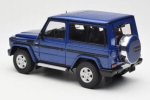 Mercedes G500 W463 SWB Blue AUTOart 1:18 76114 Diecast — photo 7 of 8