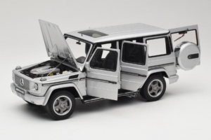 Mercedes G55 AMG W463 Silver AUTOart 1:18 76247 Diecast — photo 2 of 8