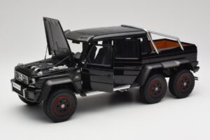 Mercedes AMG G63 W463 6x6 Gloss Black AUTOart 1:18 76306 Composite — photo 2 of 8
