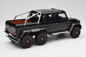 Mercedes AMG G63 W463 6x6 Gloss Black AUTOart 1:18 76306 Composite — photo 3 of 8