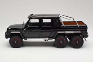 Mercedes AMG G63 W463 6x6 Gloss Black AUTOart 1:18 76306 Composite — photo 4 of 8