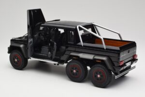 Mercedes AMG G63 W463 6x6 Gloss Black AUTOart 1:18 76306 Composite — photo 5 of 8