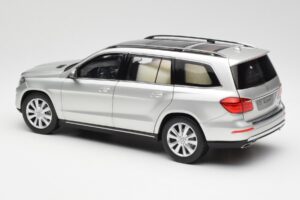 Mercedes GL-Class X166 Iridium Silver Metallic Norev 1:18 B66960097 Diecast — photo 7 of 8