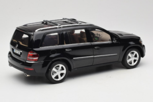 Mercedes GL X164 Obsidian Black Minichamps 1:18 B66962334 Diecast — photo 3 of 8